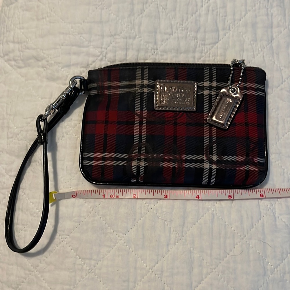coach poppy wristlet plaid signature c